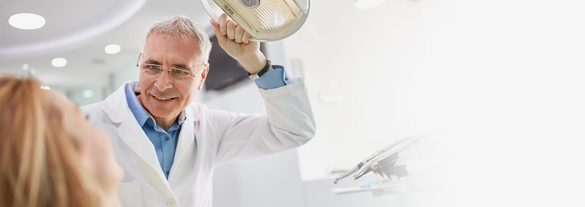 Lekarz - Slajd #3 - Dental s.c.